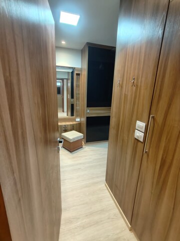 Room in 3 BHK Apartment at Radius Imperial Heights, Goregaon West – for Rent