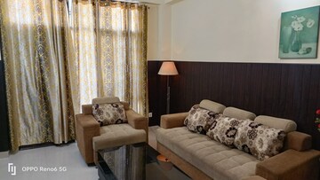 Bedroom in 2.5 BHK Apartment at Parsvnath Royale Floors, Uattardhona – for Rent