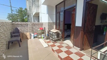 Kitchen in 2.5 BHK Apartment at Parsvnath Royale Floors, Uattardhona – for Rent