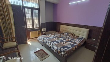 Bedroom in 2.5 BHK Apartment at Parsvnath Royale Floors, Uattardhona – for Rent