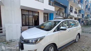 Parking in 2.5 BHK Apartment at Parsvnath Royale Floors, Uattardhona – for Rent