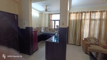 Kitchen in 2.5 BHK Apartment at Parsvnath Royale Floors, Uattardhona – for Rent