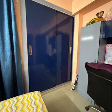 Team Area in 2 BHK Apartment at Ramprastha City The Edge Towers, Sector 37d – for Rent