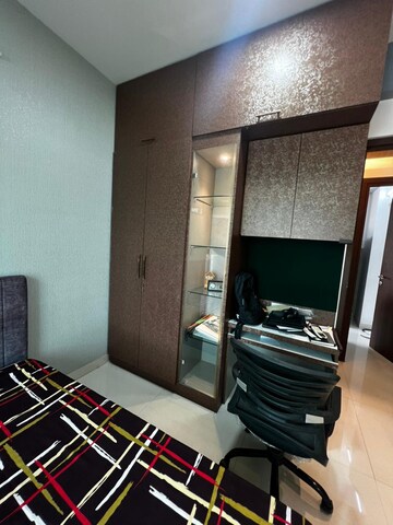 Furnished Amenities in 4 BHK Apartment at Imperial Heights Goregaon West, Goregaon West – for Rent