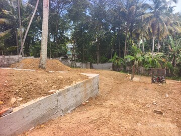  Plot For Sale in Mannanthala