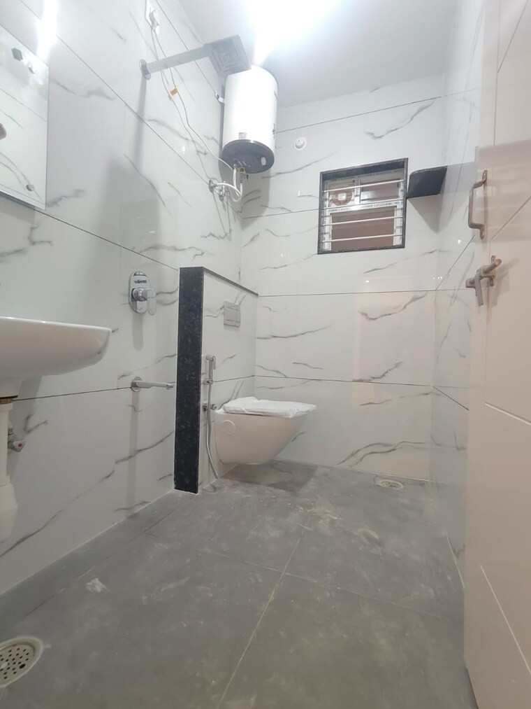 Bathroom, venkateshwara-nilaya-iti-layout 1 Bedroom 500 Sq.Ft. Builder Floor In Hsr Layout Bangalore 9184186