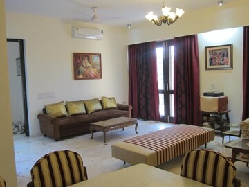 Living Room in 1 BHK Builder Floor at Ansal Sushant Lok I, Sector 43 – for Rent