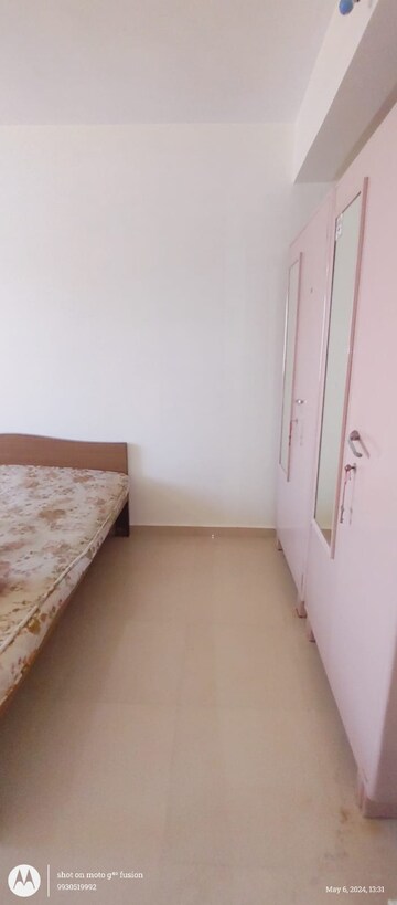 Room in 1 BHK Apartment at Puraniks Kavya Dhara CHS, Dhokali – for Rent