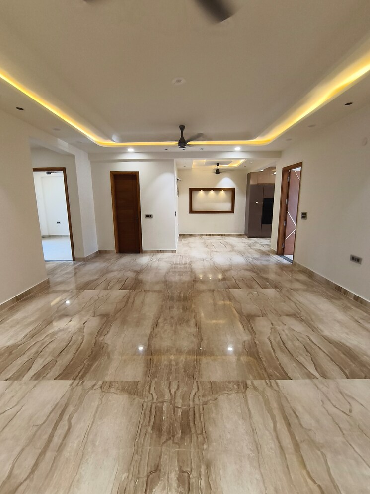 Room, green fields colony 4 Bedroom 2500 Sq.Ft. Builder Floor In Green Fields Colony Faridabad 9184202