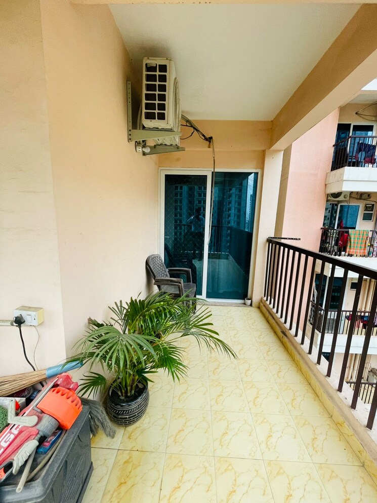 Balcony, gulshan-bellina 3 Bedroom 791 Sq.Ft. Apartment In Sector 16 Greater Noida Greater Noida 9184254