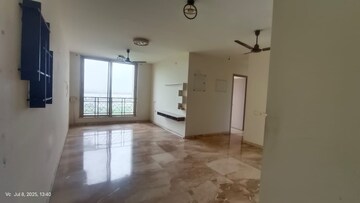 Room in 3 BHK Apartment at Hiranandani Estate Rodas Enclave, Ghodbunder Road – for Rent