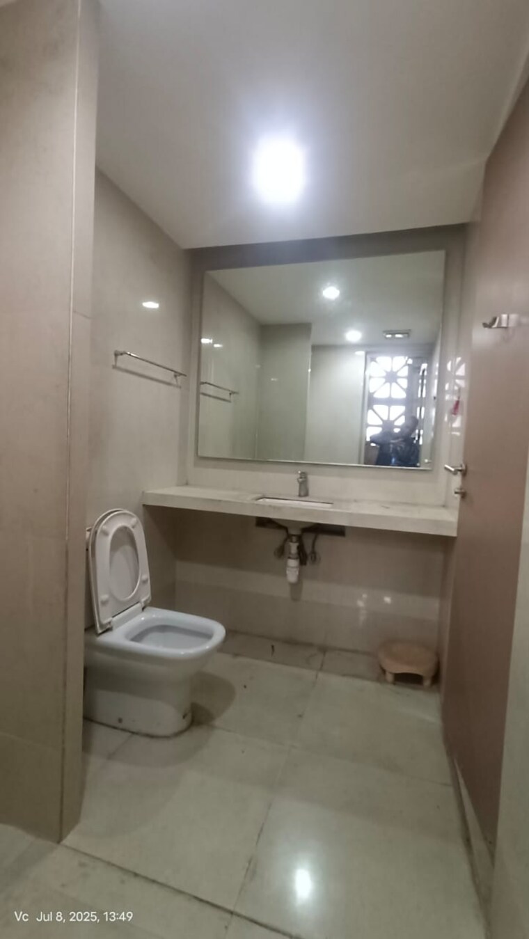Bathroom, hiranandani-estate-rodas-enclave 3 Bedroom 1350 Sq.Ft. Apartment In Ghodbunder Road Thane 9184265
