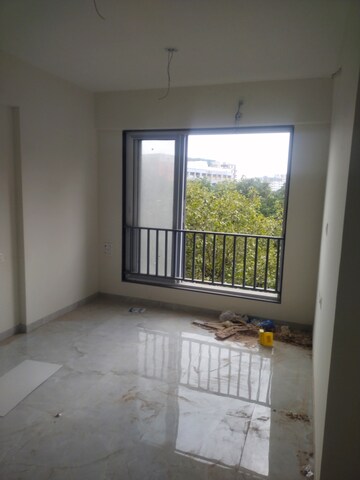 Room in 1 BHK Apartment at Vidyavihar East – for Rent