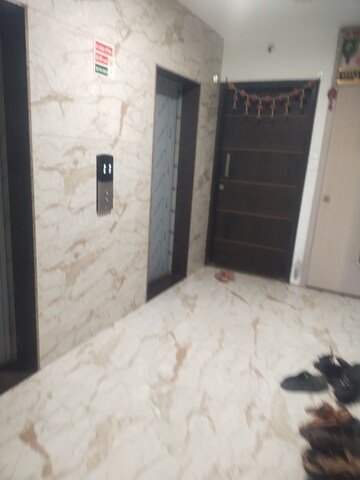 Room in 1 BHK Apartment at Vidyavihar East – for Rent