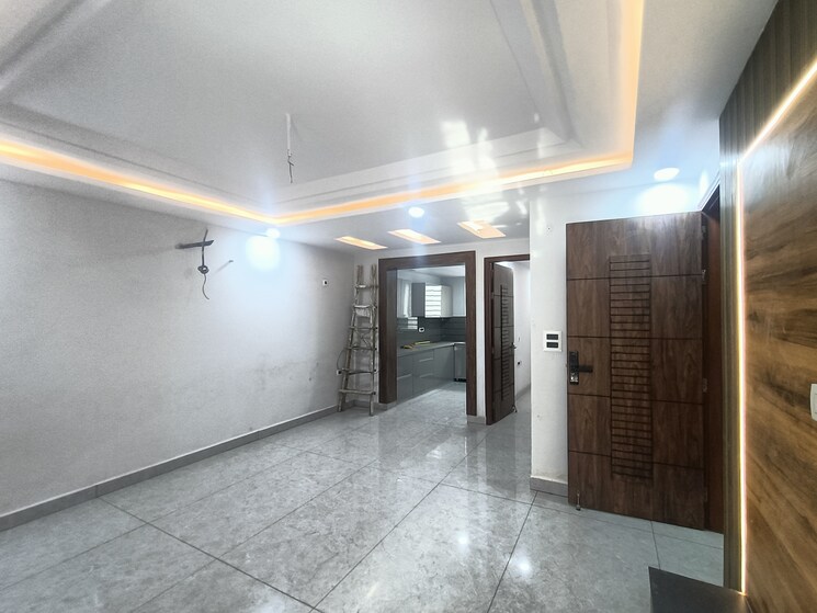 Room, rps-palms 3 Bedroom 11025 Sq.Yd. Builder Floor In Sector 88 Faridabad 9184347