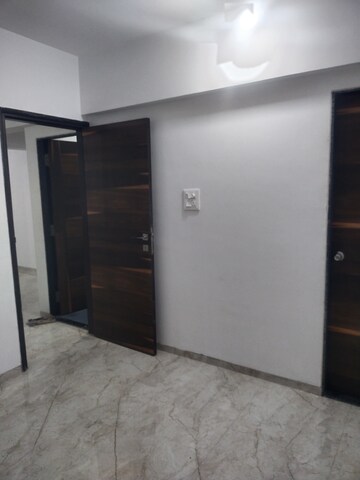 Room in 1 BHK Apartment at Skyline Magnus, Ghatkopar East – for Rent