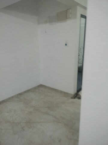 Room in 1 BHK Apartment at Skyline Magnus, Ghatkopar East – for Rent