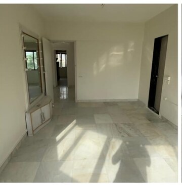 Room in 3 BHK Apartment at Seven Bungalow, Andheri West – for Sale