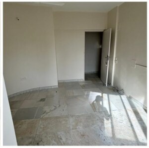 Room in 3 BHK Apartment at Seven Bungalow, Andheri West – for Sale