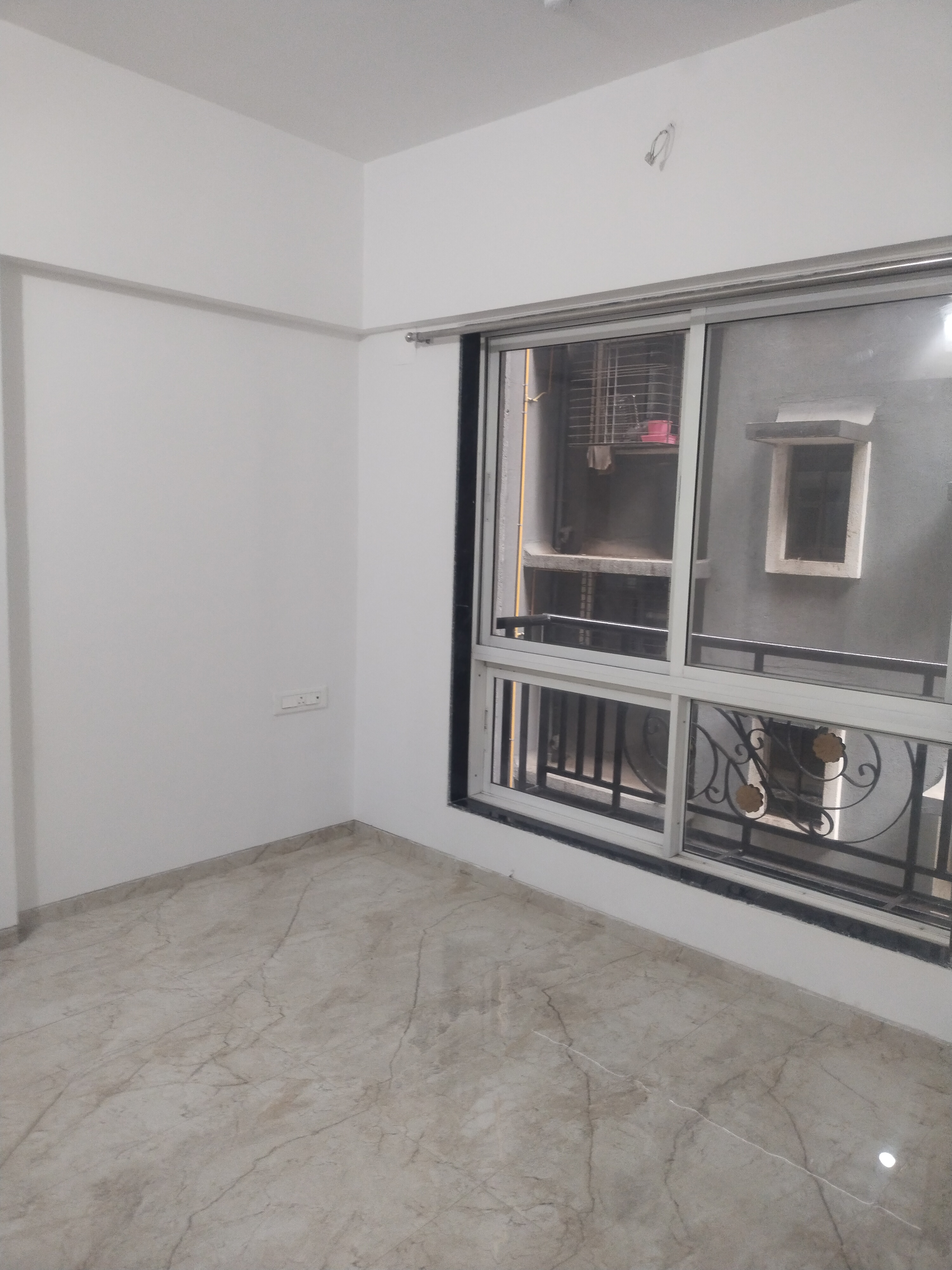 2 BHK + Study Room 600 Sq.Ft. Apartment in Hirani Skyview Castle