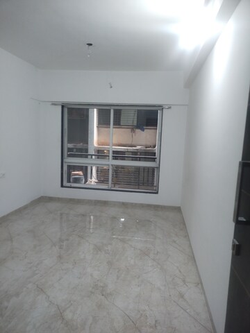 Room in 2 BHK Apartment at Hirani Skyview Castle, Kurla – for Rent