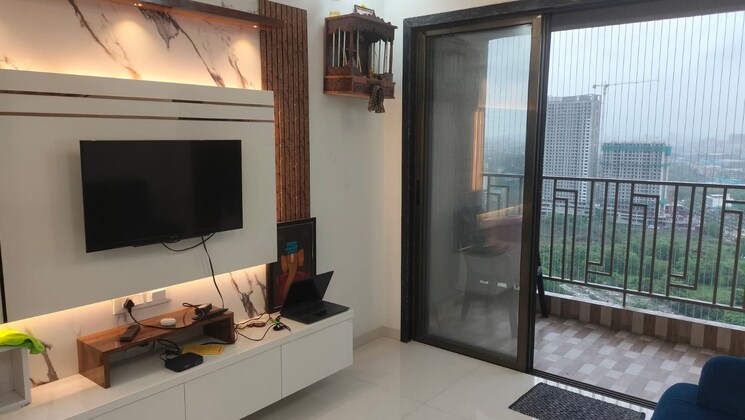 Living Room, colorplus-raymond-realty-phase-i 1 Bedroom 600 Sq.Ft. Apartment In Pokhran Road No Two Thane 9184499