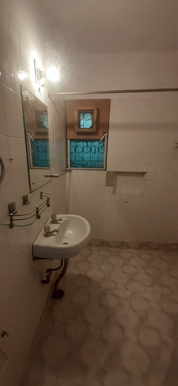Bathroom in 3 BHK Apartment at Vasant Kunj – for Rent