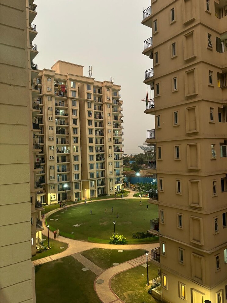Exterior View, signature-the-serenas 2 Bedroom 583 Sq.Ft. Apartment In Sohna Sector 36 Gurgaon 9184574
