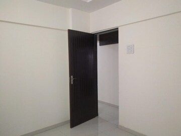 Room in 1 BHK Apartment at Adiraj Status, Nalasopara West – for Rent