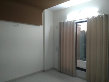 Room in 1 BHK Apartment at Adiraj Status, Nalasopara West – for Rent