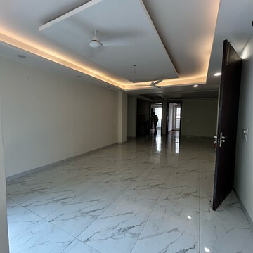 Room in 3 BHK Builder Floor at Ansal Plaza Gurgaon, Carterpuri Village – for Rent