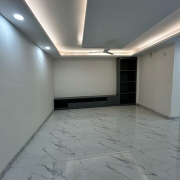Room in 3 BHK Builder Floor at Ansal Plaza Gurgaon, Carterpuri Village – for Rent