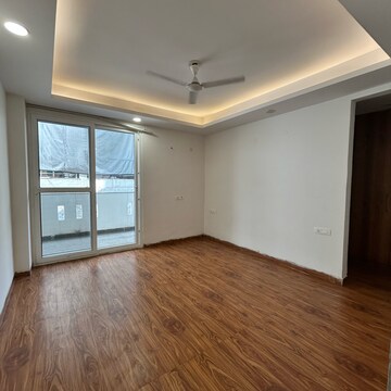 Room in 3 BHK Builder Floor at Ansal Plaza Gurgaon, Carterpuri Village – for Rent