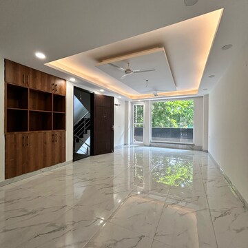 Room in 3 BHK Builder Floor at Ansal Plaza Gurgaon, Carterpuri Village – for Rent