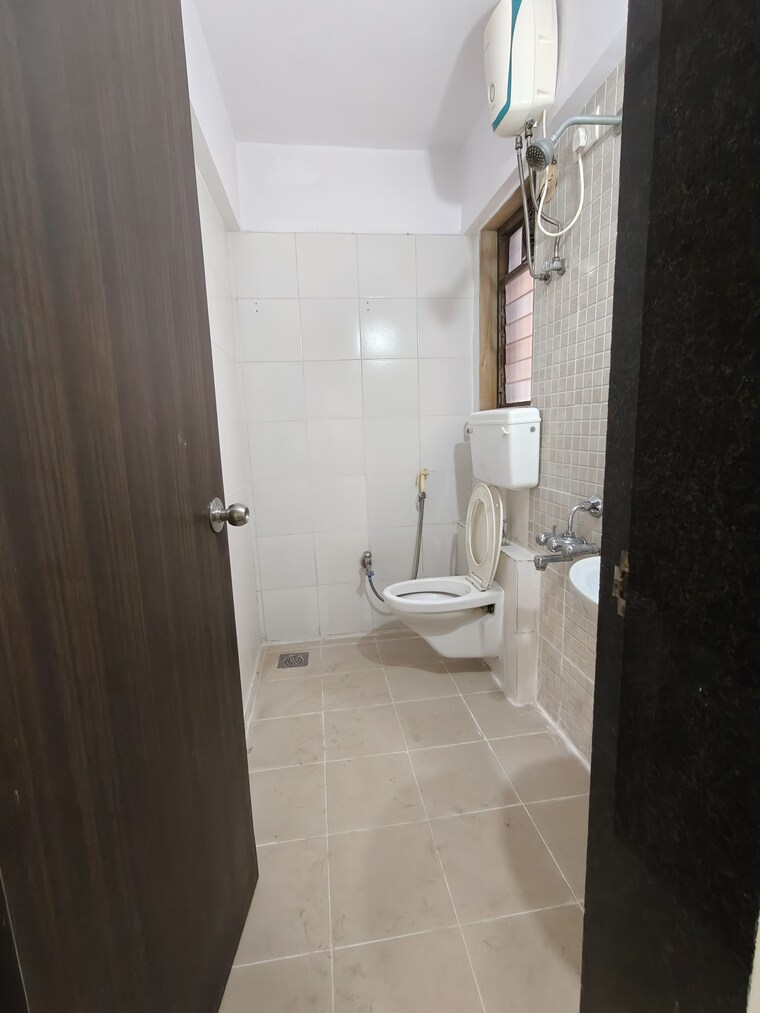 Bathroom, runwal-garden-city 1 Bedroom 420 Sq.Ft. Apartment In Balkum Pada Thane 9184620