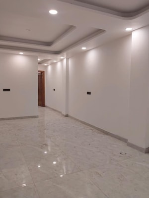 Room in 3 BHK Builder Floor at New Industrial Township 5 – for Sale