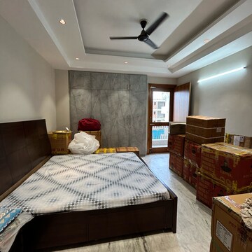 Bedroom in 3 BHK Builder Floor at Palam Vihar Residents Association, Palam Vihar – for Rent