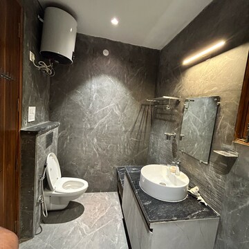 Bathroom in 3 BHK Builder Floor at Palam Vihar Residents Association, Palam Vihar – for Rent