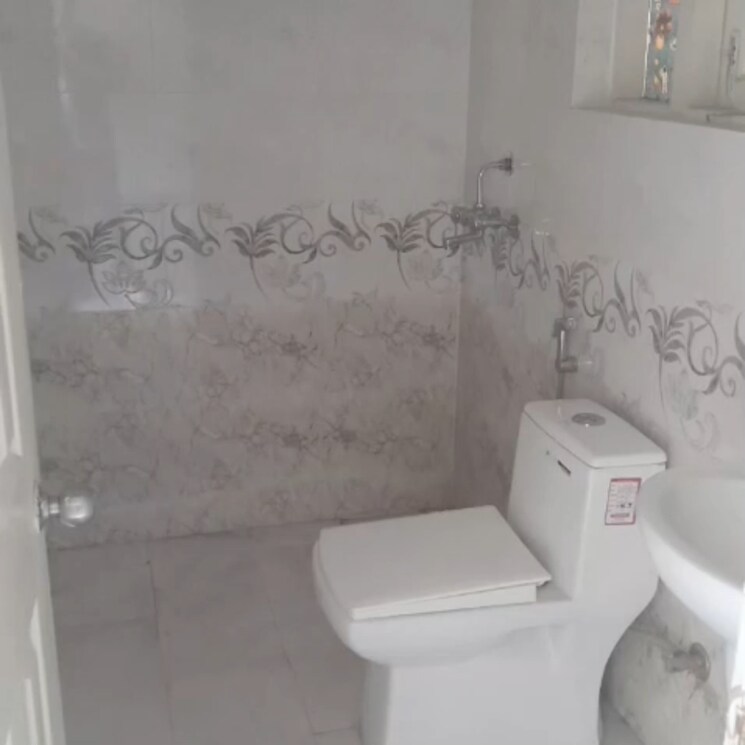 Bathroom, sector 88 3 Bedroom 1045 Sq.Ft. Apartment In Sector 88 Faridabad 9184714