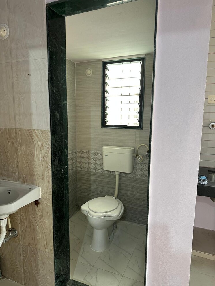 Bathroom, chandan nagar 1 Bedroom 630 Sq.Ft. Apartment In Chandan Nagar Pune 9184734
