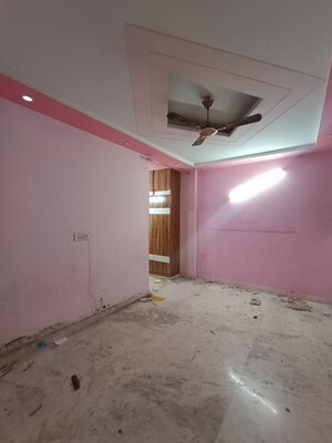 Room in 6 BHK Independent House at Vasundhara Sector 1 – for Sale