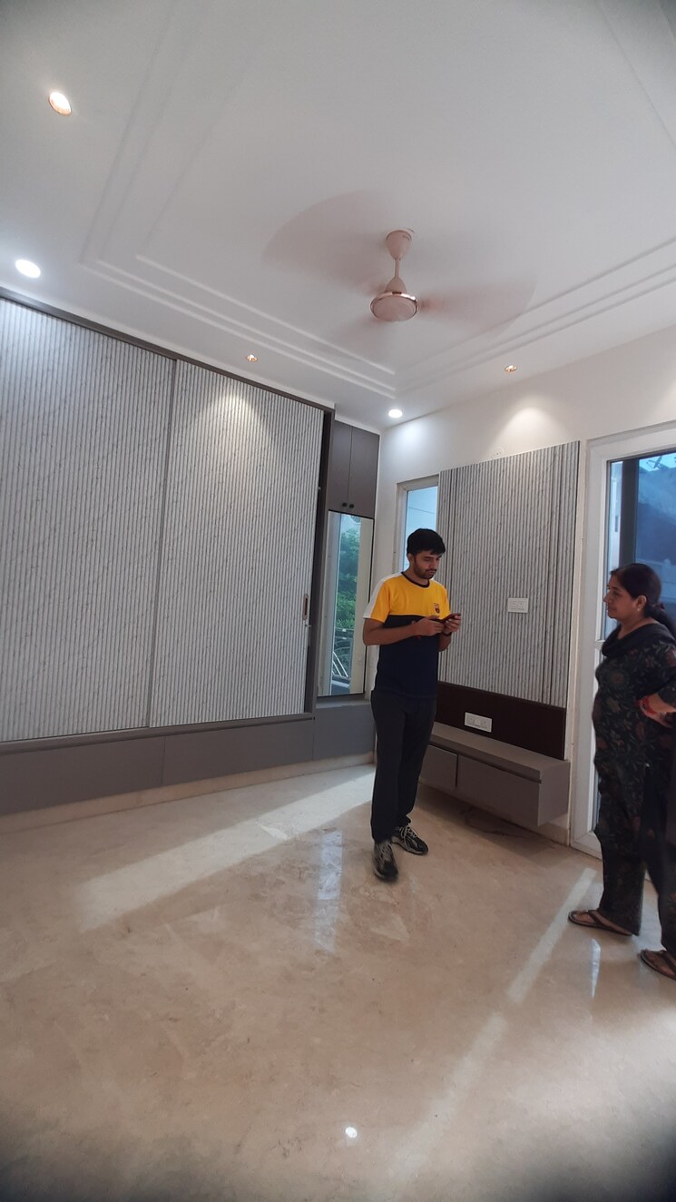 undefined, hari nagar 2 Bedroom 100 Sq.Yd. Builder Floor In Hari Nagar Delhi 9184759