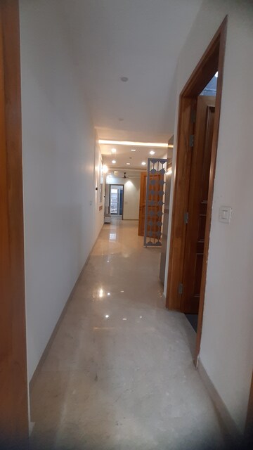 Furnished Amenities in 2 BHK Builder Floor at Hari Nagar – for Sale