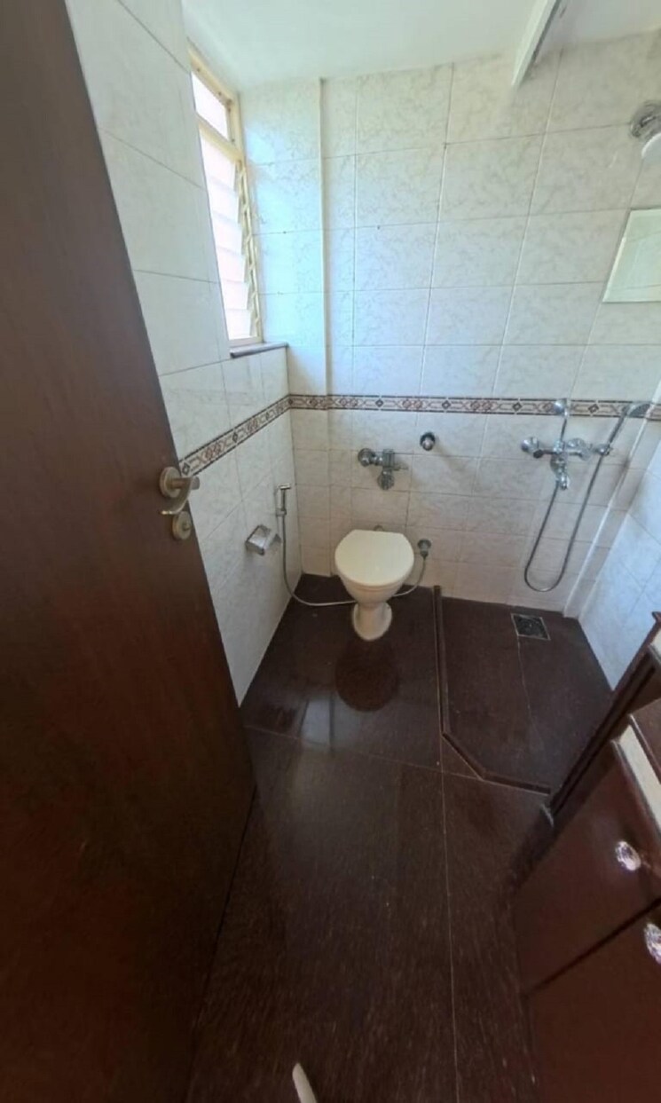 Bathroom, bandra west 2 Bedroom 750 Sq.Ft. Apartment In Bandra West Mumbai 9184738