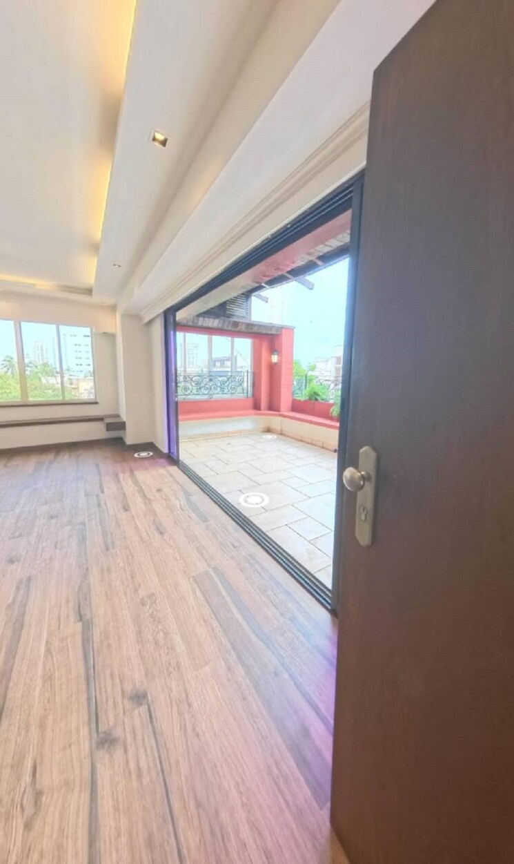 Living Room, bandra west 2 Bedroom 750 Sq.Ft. Apartment In Bandra West Mumbai 9184738