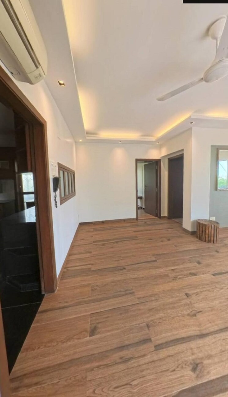 Living Room, bandra west 2 Bedroom 750 Sq.Ft. Apartment In Bandra West Mumbai 9184738