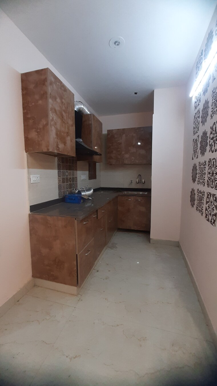 Kitchen, hari nagar 2 Bedroom 100 Sq.Yd. Builder Floor In Hari Nagar Delhi 9184784