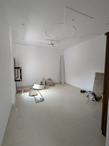 Room in 2 BHK Villa at Beta Ii Greater Noida – for Rent