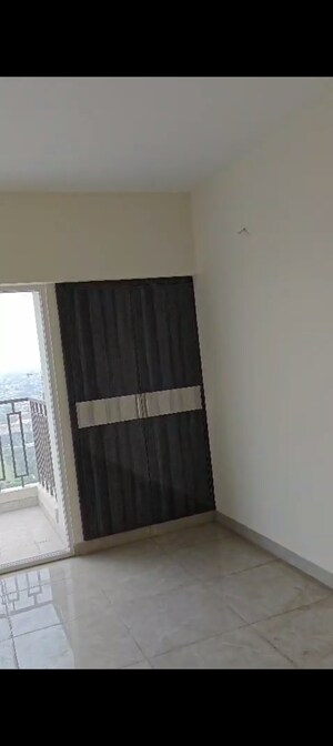 Furnished Amenities in 3 BHK Apartment at SKA Divya Towers, Sector 16 Greater Noida – for Sale