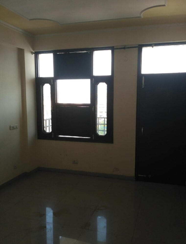 Room, vip road 3 Bedroom 1615 Sq.Ft. Apartment In Vip Road Zirakpur 9184789